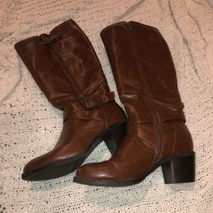 Brown boots